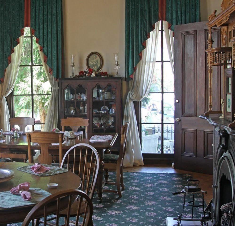 Inn At The Canal Bed & Breakfast Chesapeake City Buitenkant foto